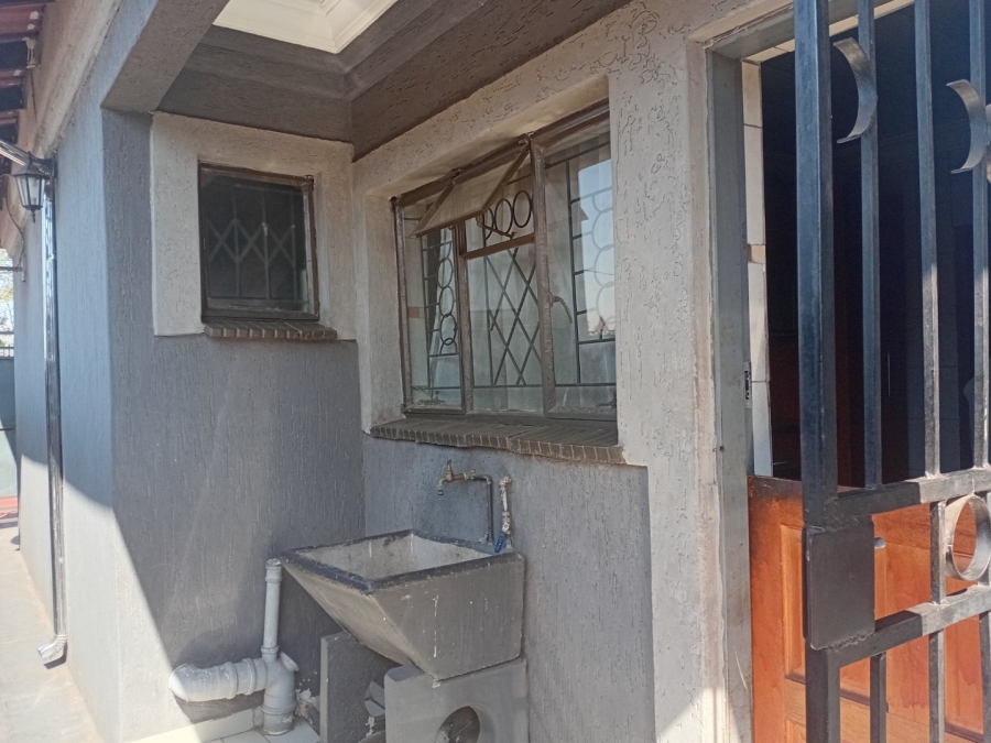  Bedroom Property for Sale in Mamelodi West Gauteng