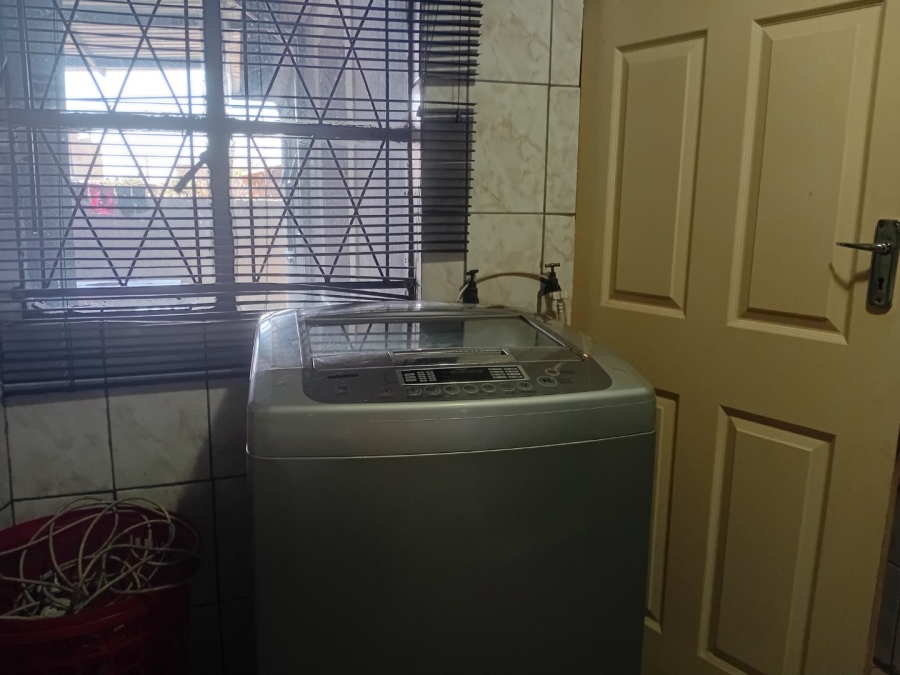  Bedroom Property for Sale in Mamelodi West Gauteng