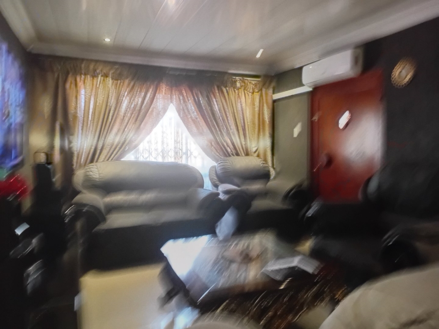  Bedroom Property for Sale in Mamelodi West Gauteng