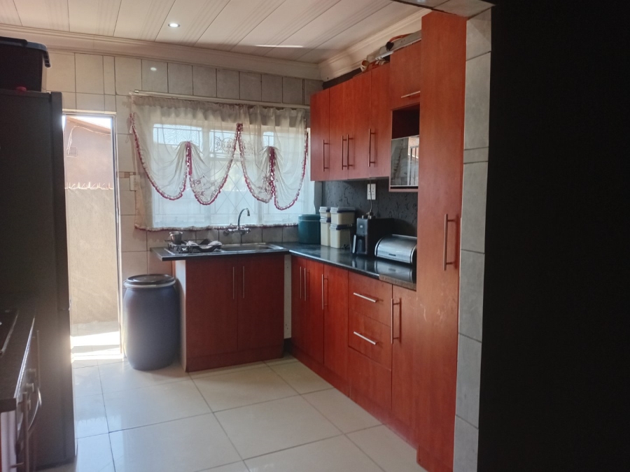  Bedroom Property for Sale in Mamelodi West Gauteng