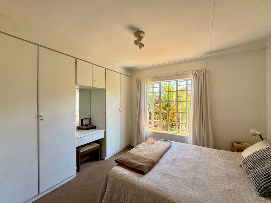 3 Bedroom Property for Sale in Die Hoewes Gauteng