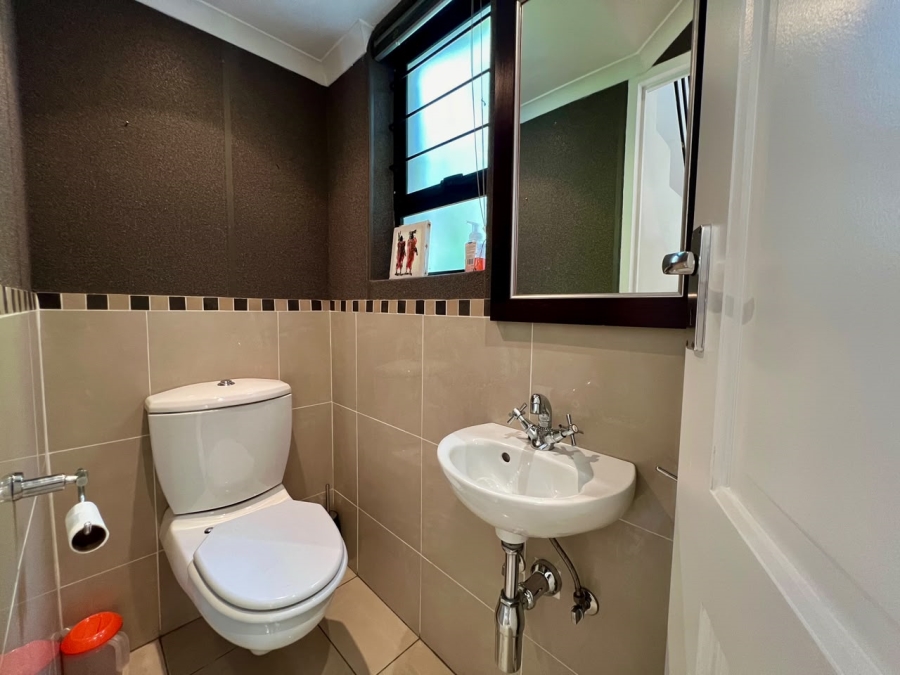 2 Bedroom Property for Sale in Melrose Gauteng