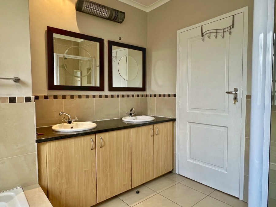 2 Bedroom Property for Sale in Melrose Gauteng