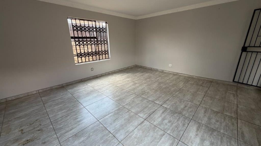 2 Bedroom Property for Sale in Soshanguve WW Gauteng