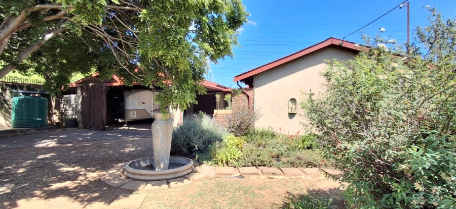 4 Bedroom Property for Sale in Kwaggasrand Gauteng