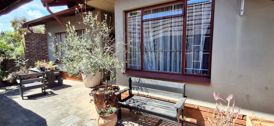 4 Bedroom Property for Sale in Kwaggasrand Gauteng