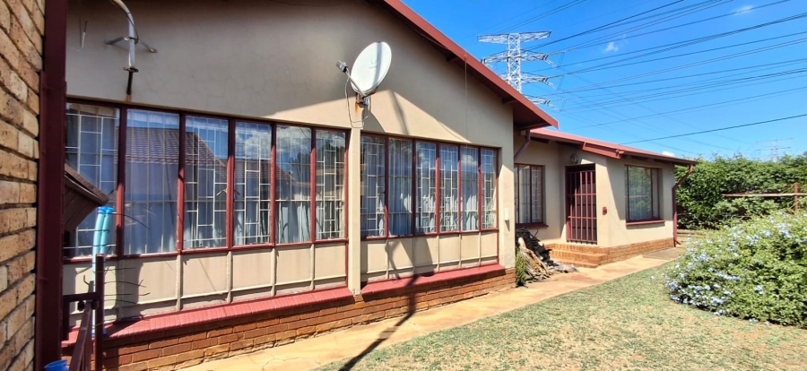 4 Bedroom Property for Sale in Kwaggasrand Gauteng