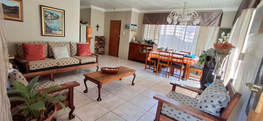 4 Bedroom Property for Sale in Kwaggasrand Gauteng