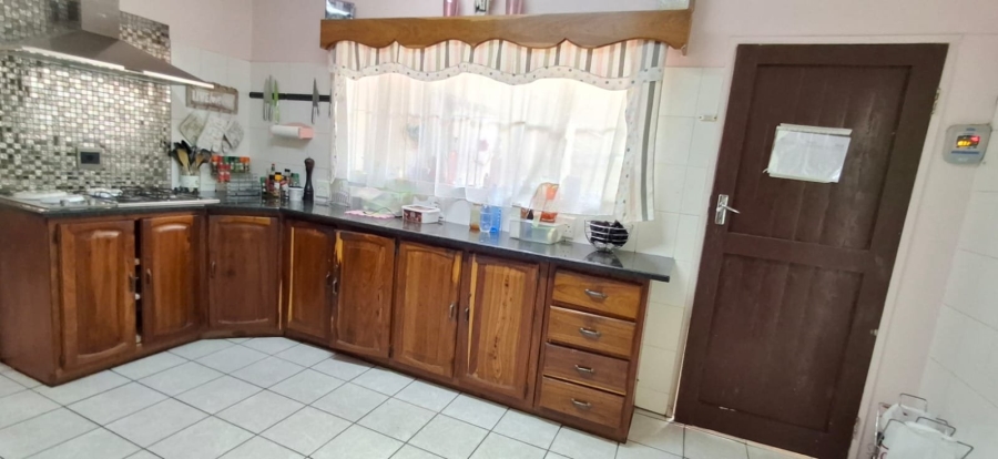 4 Bedroom Property for Sale in Kwaggasrand Gauteng