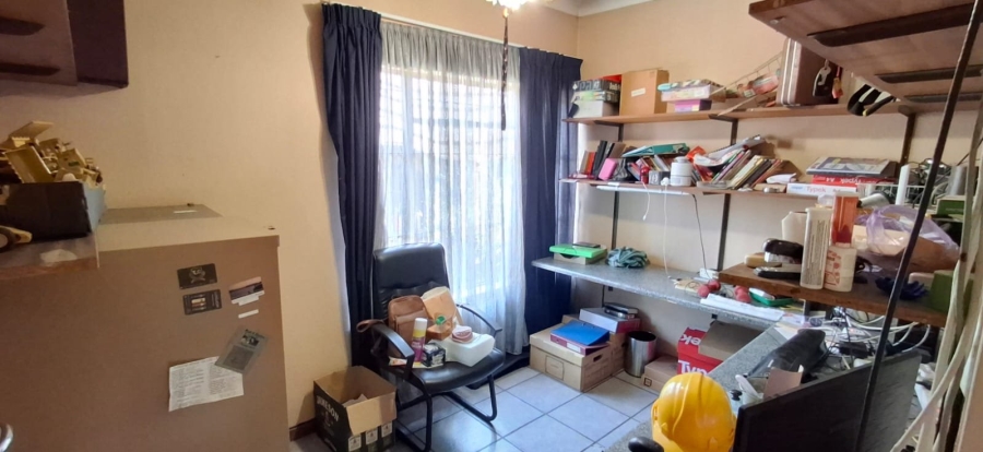 4 Bedroom Property for Sale in Kwaggasrand Gauteng
