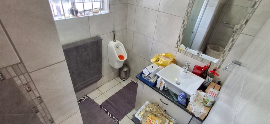 4 Bedroom Property for Sale in Kwaggasrand Gauteng