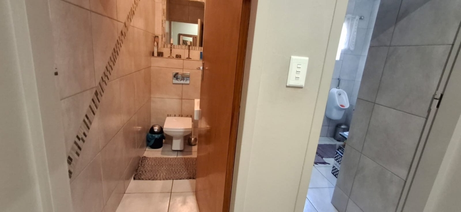 4 Bedroom Property for Sale in Kwaggasrand Gauteng