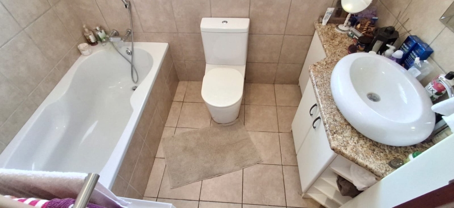4 Bedroom Property for Sale in Kwaggasrand Gauteng