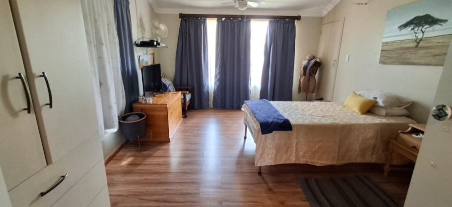 4 Bedroom Property for Sale in Kwaggasrand Gauteng