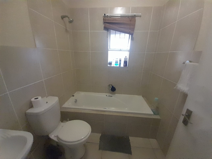2 Bedroom Property for Sale in Ormonde View Gauteng