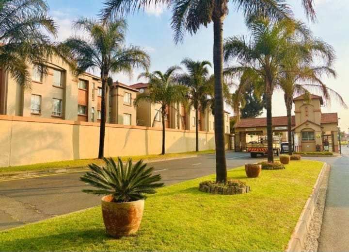 2 Bedroom Property for Sale in Ormonde View Gauteng