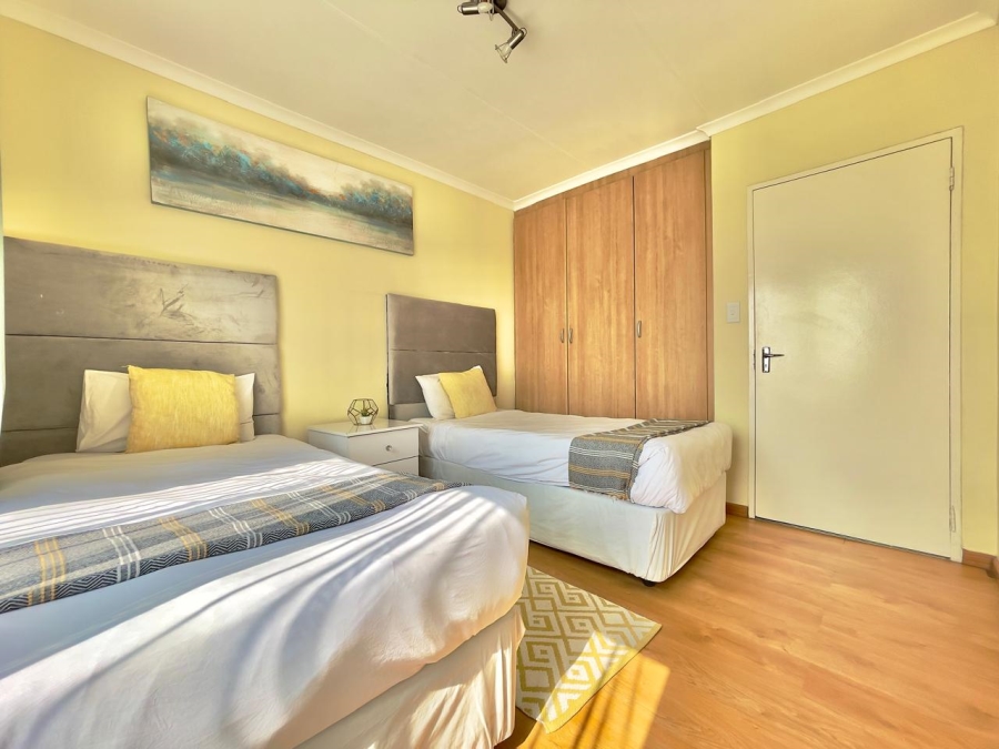 To Let 2 Bedroom Property for Rent in Noordwyk Gauteng