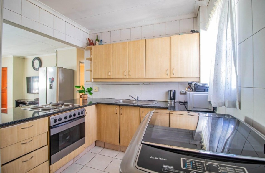 2 Bedroom Property for Sale in Bedfordview Gauteng