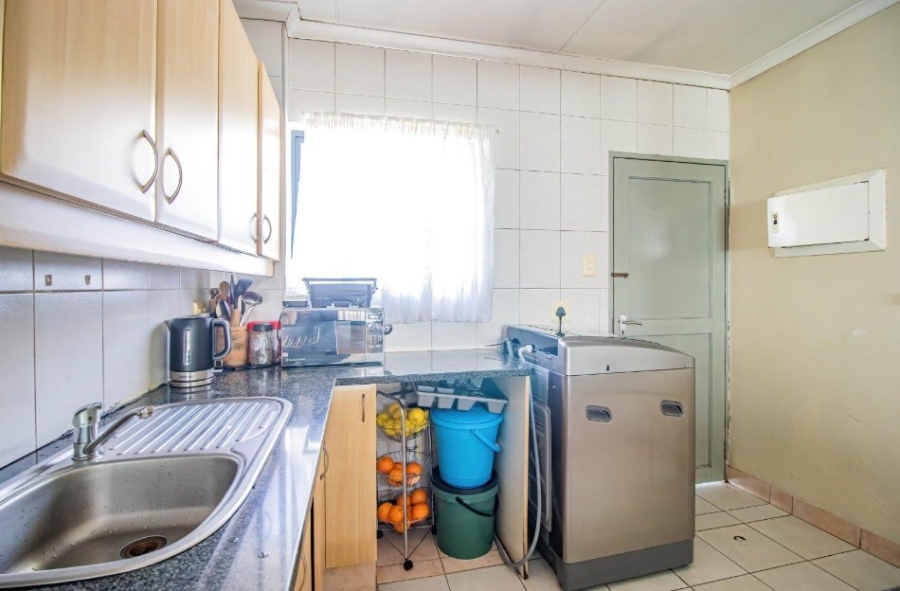 2 Bedroom Property for Sale in Bedfordview Gauteng