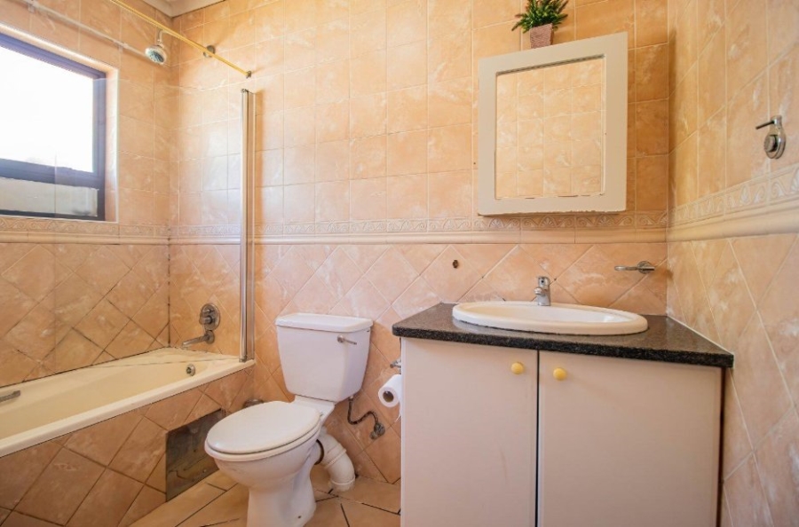 2 Bedroom Property for Sale in Bedfordview Gauteng