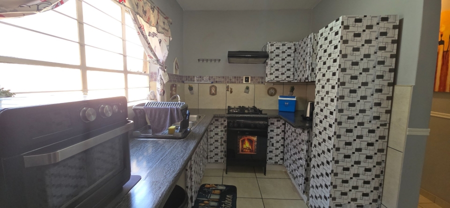 2 Bedroom Property for Sale in South Crest Gauteng