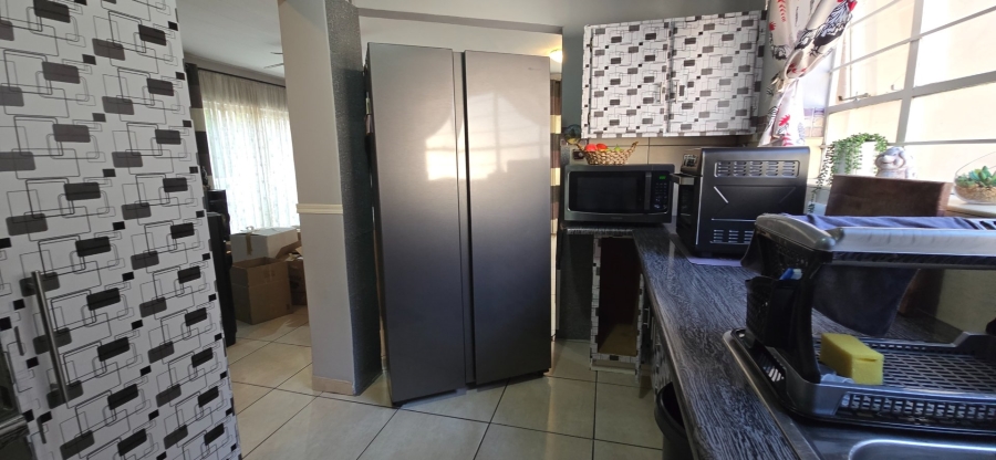 2 Bedroom Property for Sale in South Crest Gauteng