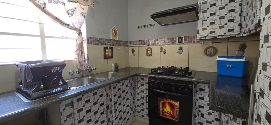 2 Bedroom Property for Sale in South Crest Gauteng
