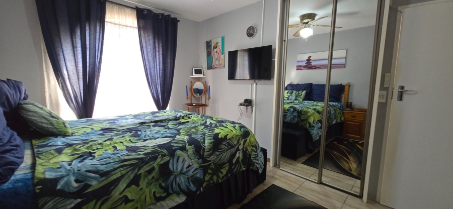 2 Bedroom Property for Sale in South Crest Gauteng