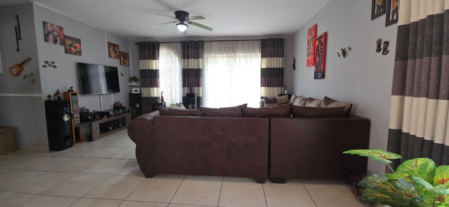 2 Bedroom Property for Sale in South Crest Gauteng