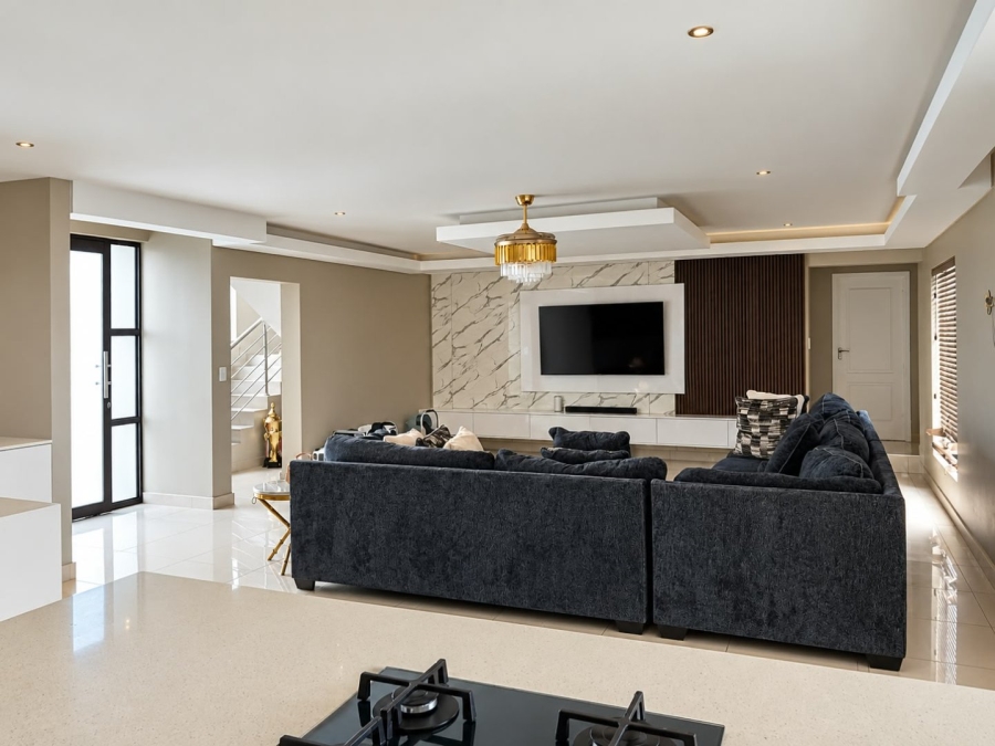 3 Bedroom Property for Sale in Blue Valley Golf Estate Gauteng