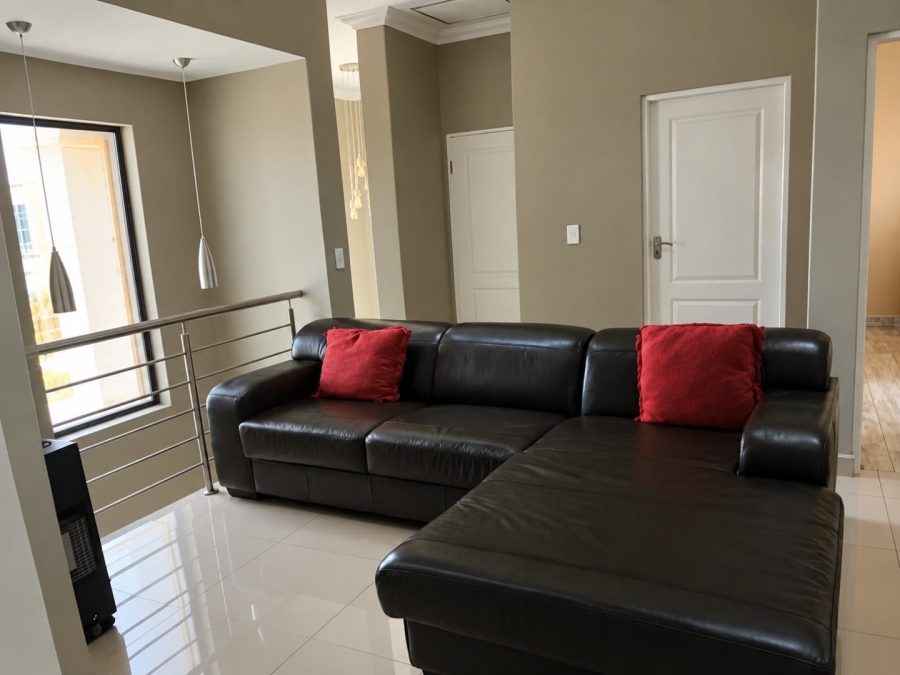 3 Bedroom Property for Sale in Blue Valley Golf Estate Gauteng