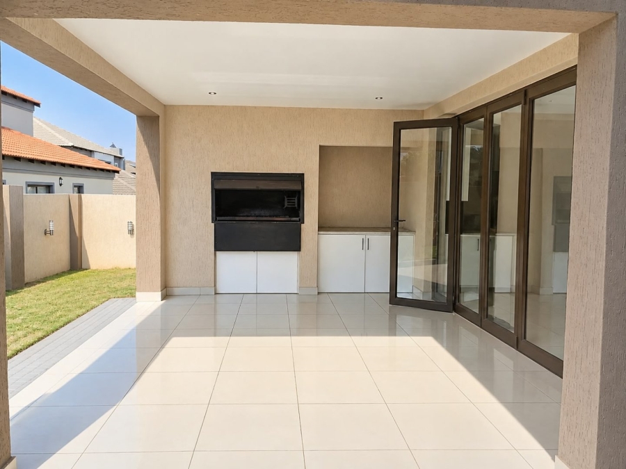 3 Bedroom Property for Sale in Blue Valley Golf Estate Gauteng