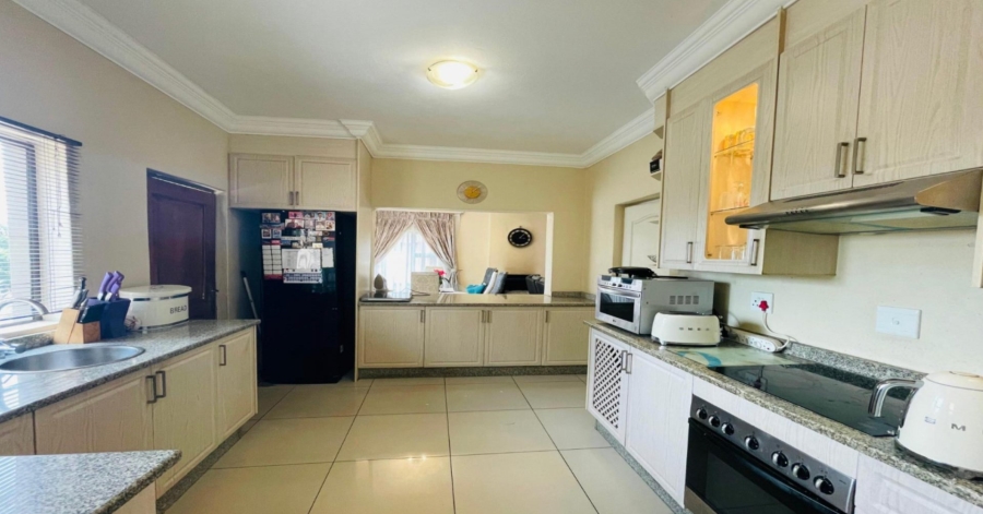 4 Bedroom Property for Sale in Crescent Wood Country Estate Gauteng