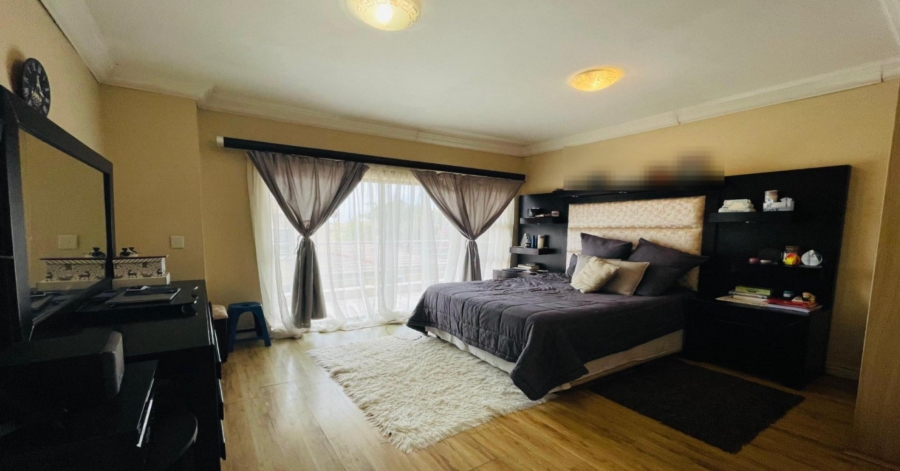 4 Bedroom Property for Sale in Crescent Wood Country Estate Gauteng
