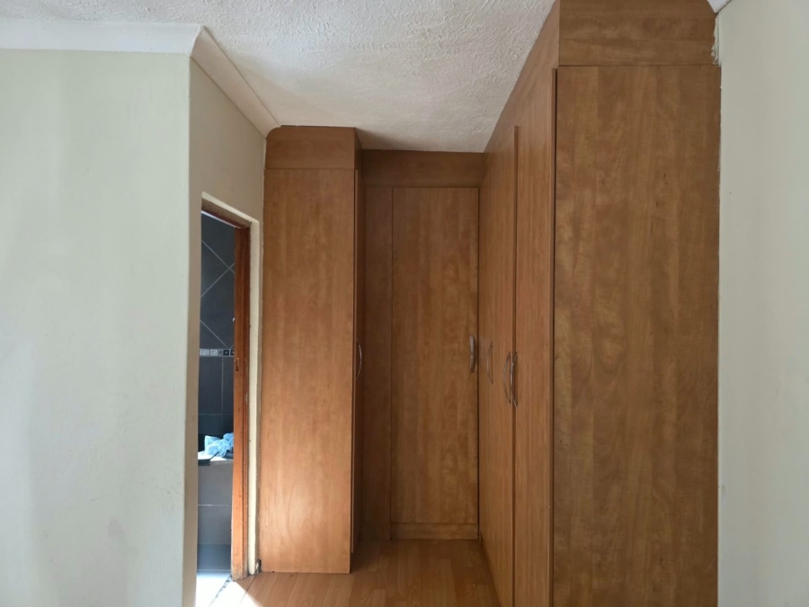 5 Bedroom Property for Sale in Kwaggasrand Gauteng