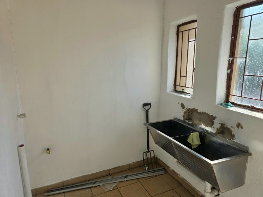5 Bedroom Property for Sale in Kwaggasrand Gauteng