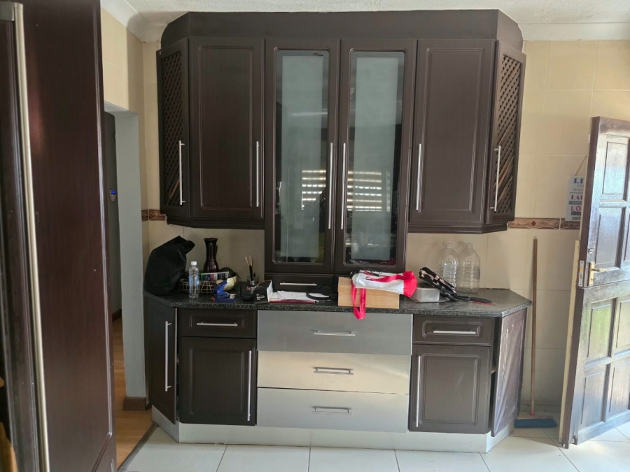 5 Bedroom Property for Sale in Kwaggasrand Gauteng