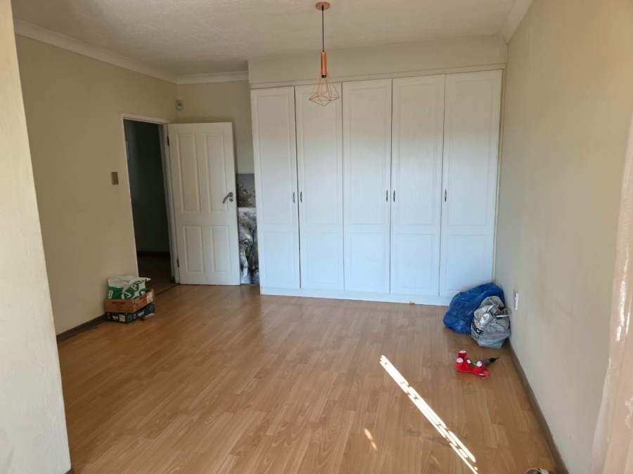 5 Bedroom Property for Sale in Kwaggasrand Gauteng
