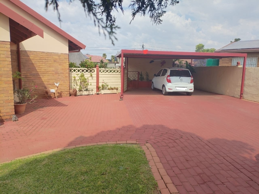 3 Bedroom Property for Sale in Edelweiss Gauteng