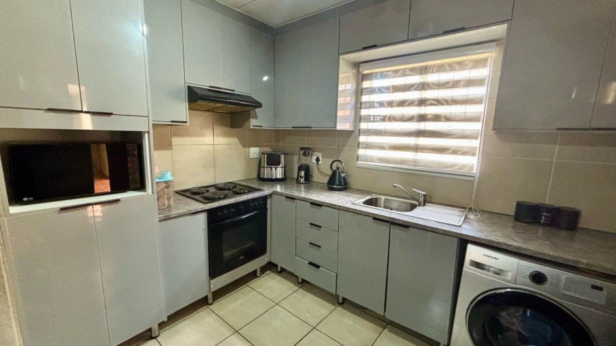 2 Bedroom Property for Sale in Ormonde View Gauteng
