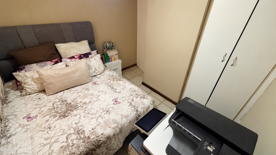2 Bedroom Property for Sale in Ormonde View Gauteng