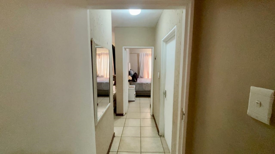 2 Bedroom Property for Sale in Ormonde View Gauteng
