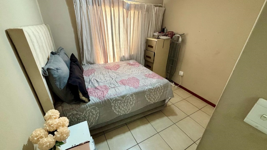 2 Bedroom Property for Sale in Ormonde View Gauteng