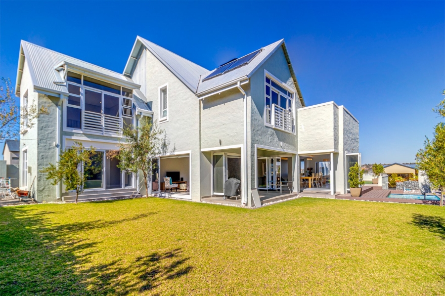 4 Bedroom Property for Sale in Waterfall Country Estate Gauteng