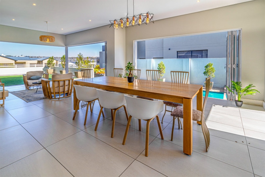 4 Bedroom Property for Sale in Waterfall Country Estate Gauteng