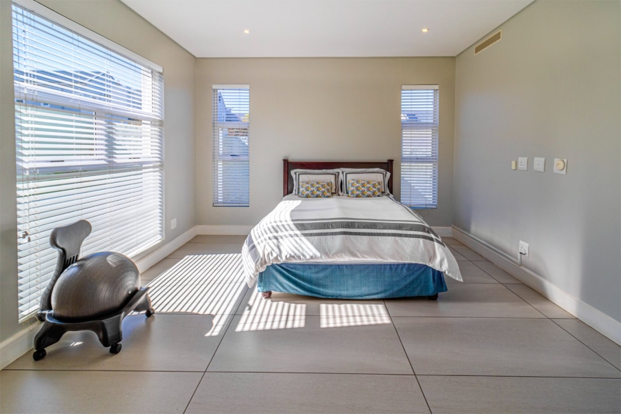 4 Bedroom Property for Sale in Waterfall Country Estate Gauteng