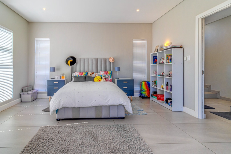4 Bedroom Property for Sale in Waterfall Country Estate Gauteng