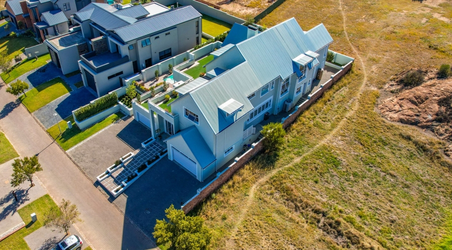 4 Bedroom Property for Sale in Waterfall Country Estate Gauteng