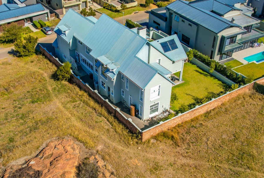 4 Bedroom Property for Sale in Waterfall Country Estate Gauteng