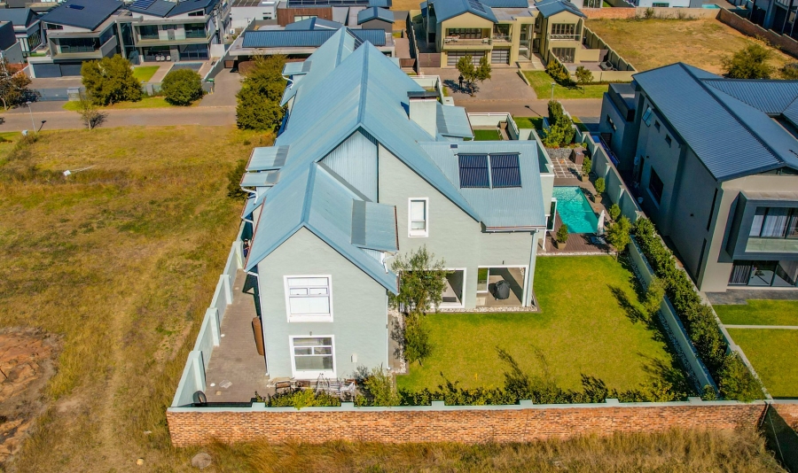 4 Bedroom Property for Sale in Waterfall Country Estate Gauteng